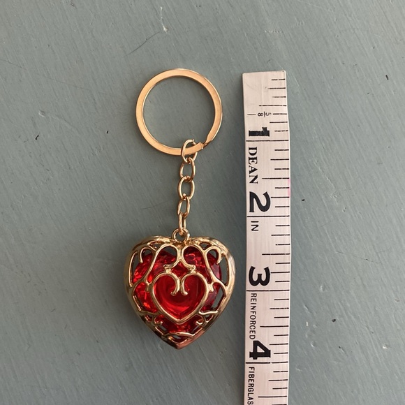 NWT Legend of Zelda Heart Container Keychain - Picture 5 of 7
